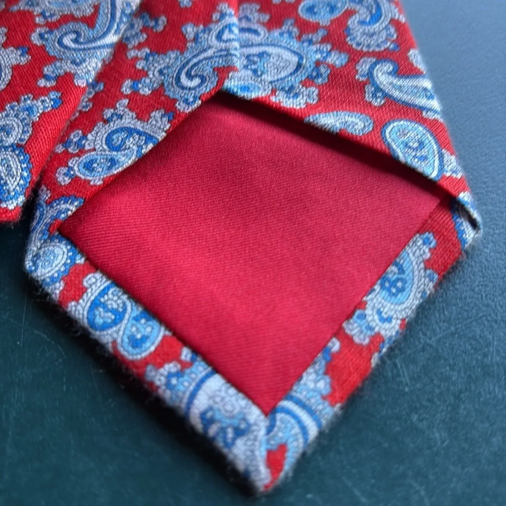 Ligatta Red and Blue Paisley Print Linen Tie